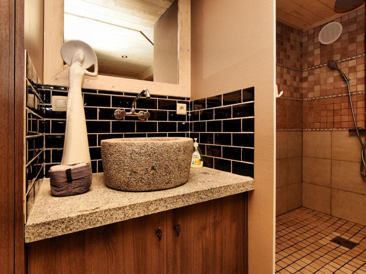 Luxurious Holiday Home with Jacuzzi&Sauna in Houffalize Filly Esterno foto